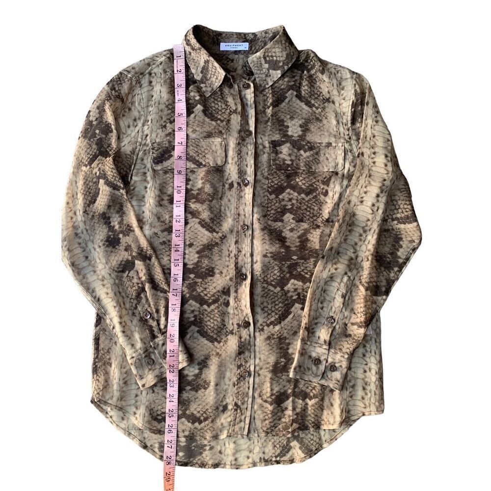 Equipment Femme 100% Silk Signature Slim Fit Button-Up Snake Print Shirt - Picture 9 of 11